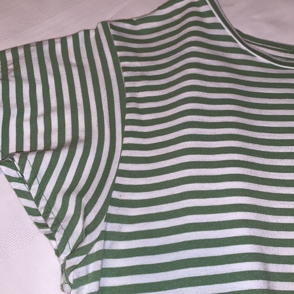 ✨ 2/$15 Banana Republic | Green striped flutter designer tee - Picture 2 of 8